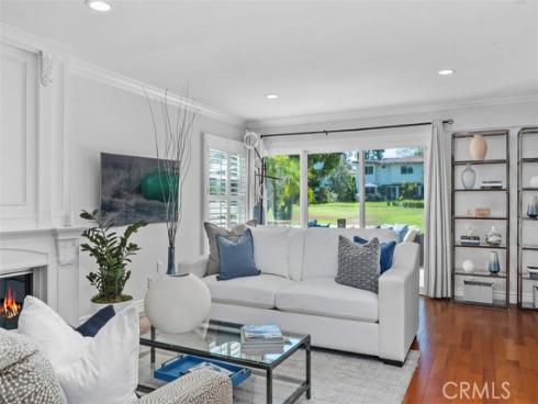 525  Vista Flora  , Newport Beach, CA
