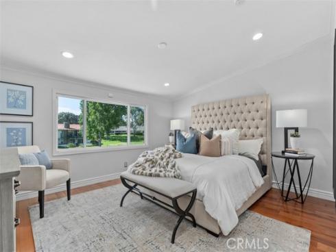 525  Vista Flora  , Newport Beach, CA