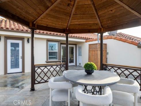 401  Holmwood  , Newport Beach, CA