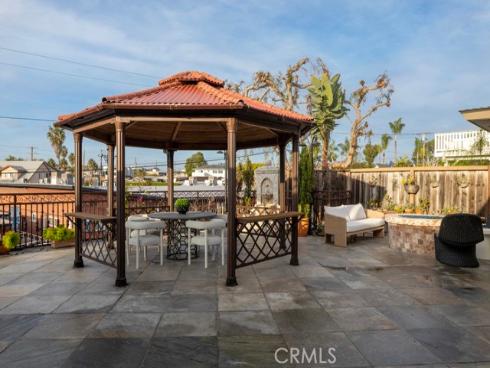 401  Holmwood  , Newport Beach, CA