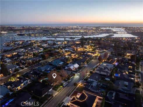 1136  Highland  , Newport Beach, CA