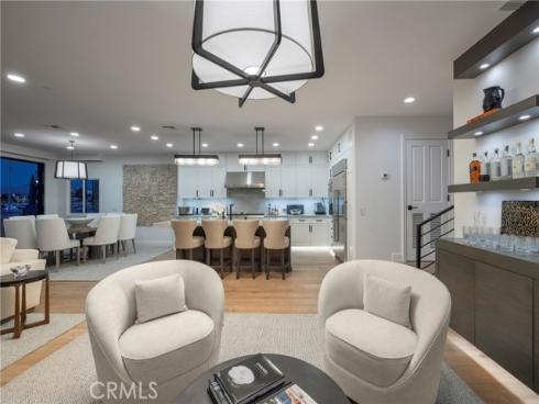 704  Via Lido Nord  , Newport Beach, CA