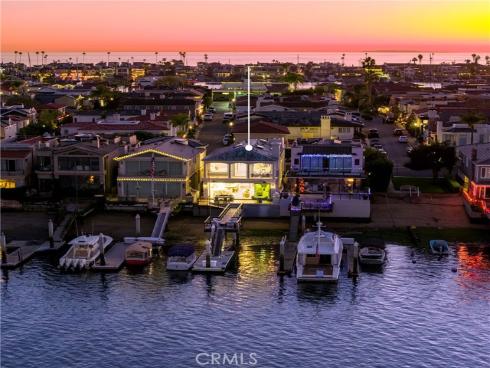 704  Via Lido Nord  , Newport Beach, CA