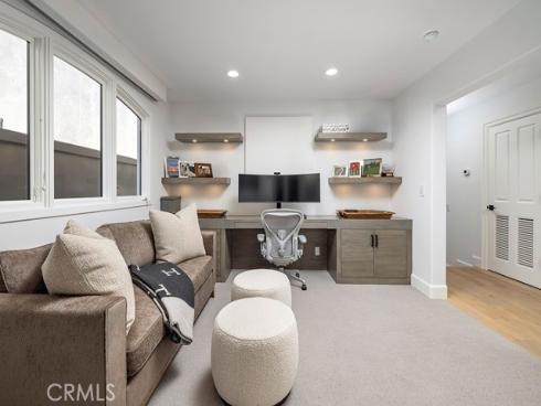 704  Via Lido Nord  , Newport Beach, CA