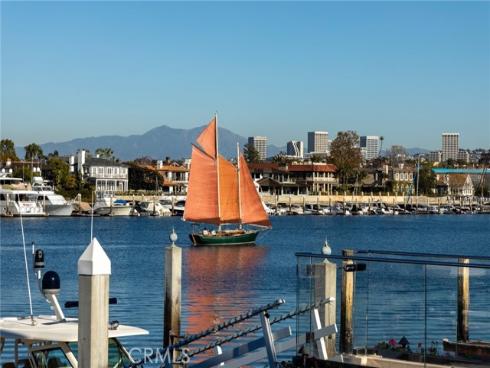 704  Via Lido Nord  , Newport Beach, CA