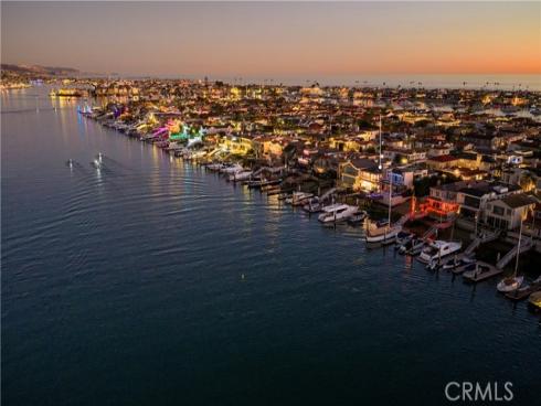 704  Via Lido Nord  , Newport Beach, CA