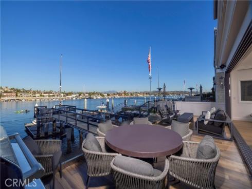 704  Via Lido Nord  , Newport Beach, CA