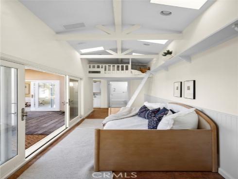 1300 W Balboa Boulevard, Newport Beach, CA