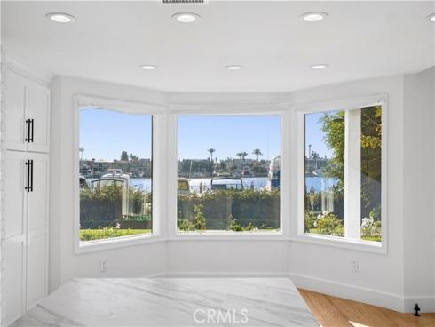 2572 Bayshore , Newport Beach, CA