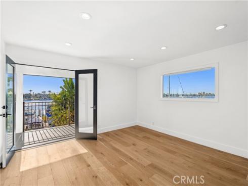 2572 Bayshore , Newport Beach, CA