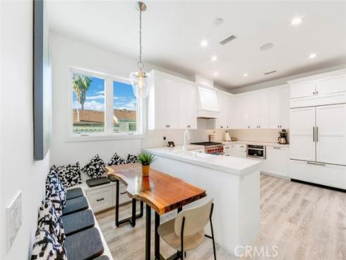 417 E Bay , Newport Beach, CA