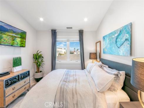 417 E Bay , Newport Beach, CA