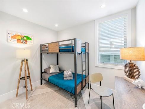 417 E Bay , Newport Beach, CA