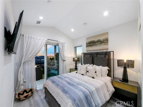 417 E Bay , Newport Beach, CA