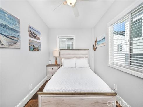 121  25th  , Newport Beach, CA