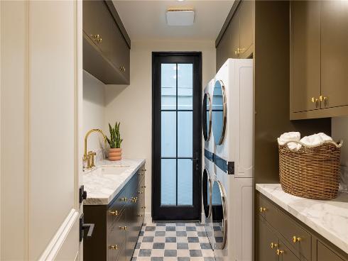 208  Via Palermo  , Newport Beach, CA