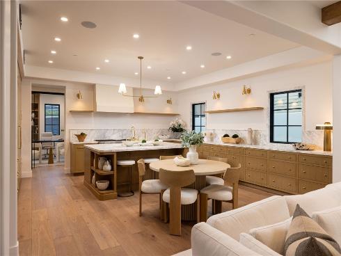 208  Via Palermo  , Newport Beach, CA