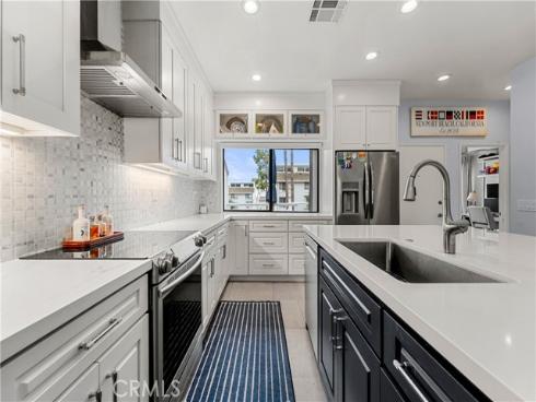 10  Serena   Court, Newport Beach, CA