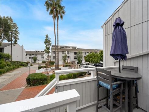 10  Serena   Court, Newport Beach, CA