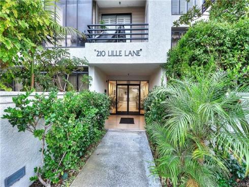 210 Lille 208 Lane, Newport Beach, CA