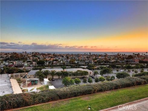 210 Lille 208 Lane, Newport Beach, CA