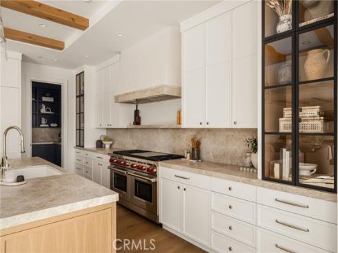 702  Saint James   Place, Newport Beach, CA