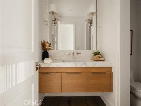 702  Saint James   Place, Newport Beach, CA