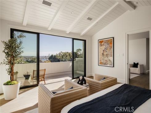 702  Saint James   Place, Newport Beach, CA