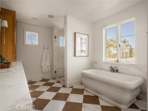 702  Saint James   Place, Newport Beach, CA