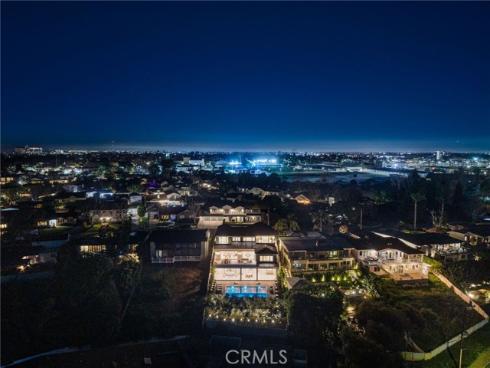 702  Saint James   Place, Newport Beach, CA