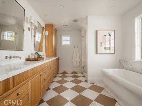 702  Saint James   Place, Newport Beach, CA