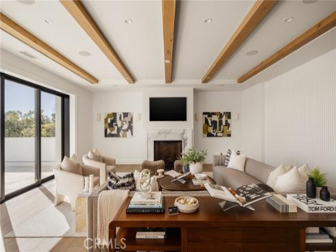 702  Saint James   Place, Newport Beach, CA