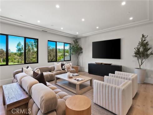 76  Hillcrest   Lane, Newport Beach, CA