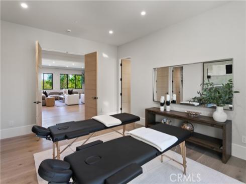 76  Hillcrest   Lane, Newport Beach, CA