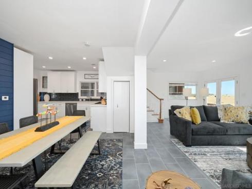 206 E Oceanfront  , Newport Beach, CA