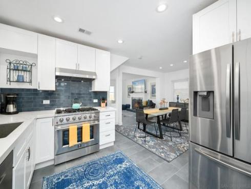 206 E Oceanfront  , Newport Beach, CA