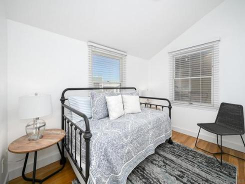 206 E Oceanfront  , Newport Beach, CA