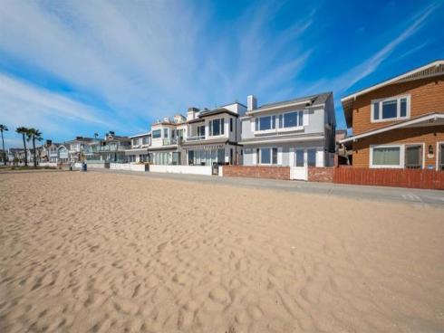 206 E Oceanfront  , Newport Beach, CA