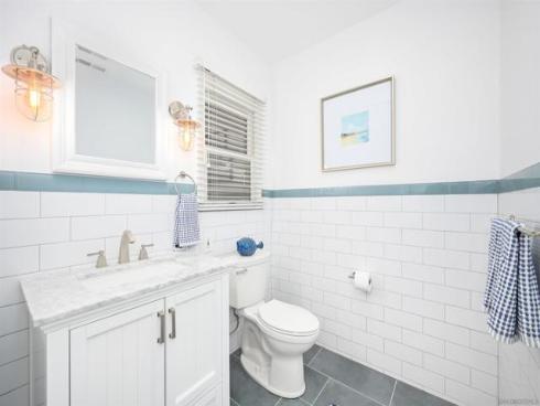 206 E Oceanfront  , Newport Beach, CA