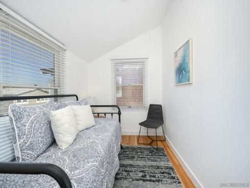 206 E Oceanfront  , Newport Beach, CA