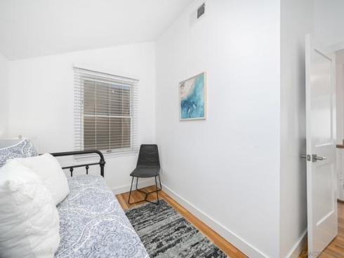 206 E Oceanfront  , Newport Beach, CA