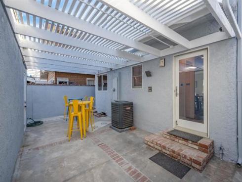 206 E Oceanfront  , Newport Beach, CA