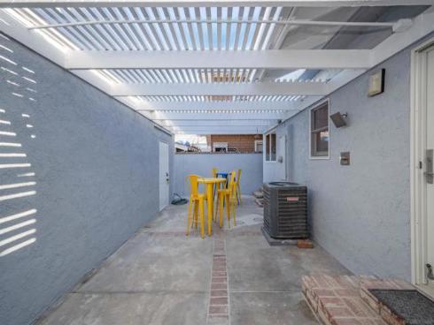 206 E Oceanfront  , Newport Beach, CA