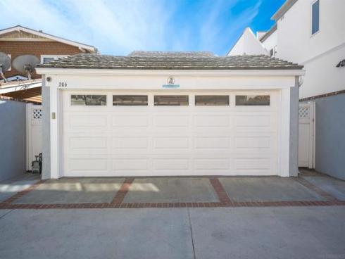 206 E Oceanfront  , Newport Beach, CA