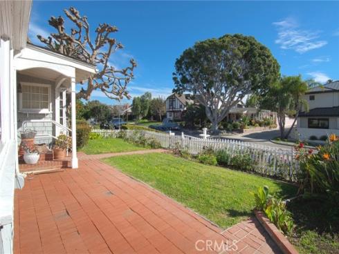 415  San Bernardino  , Newport Beach, CA