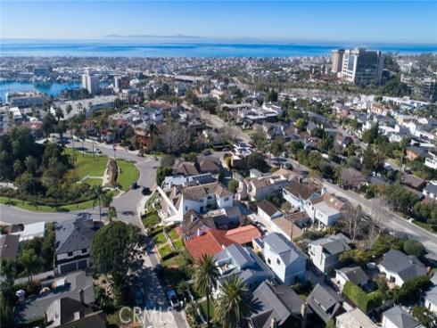 415  San Bernardino  , Newport Beach, CA