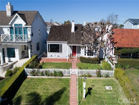 415  San Bernardino  , Newport Beach, CA