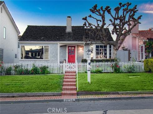 415  San Bernardino  , Newport Beach, CA