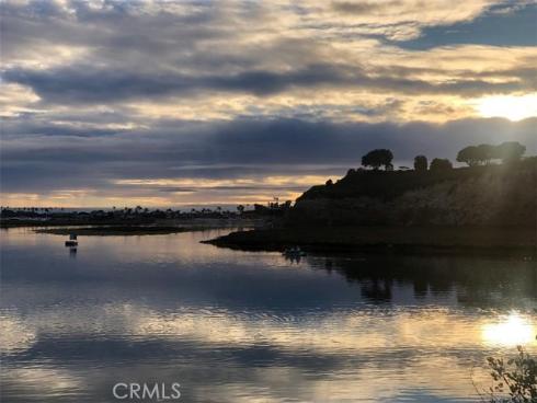 2225 Vista Huerta , Newport Beach, CA