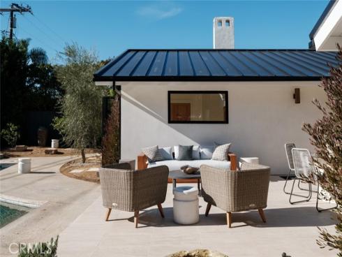 2437  Windward  , Newport Beach, CA